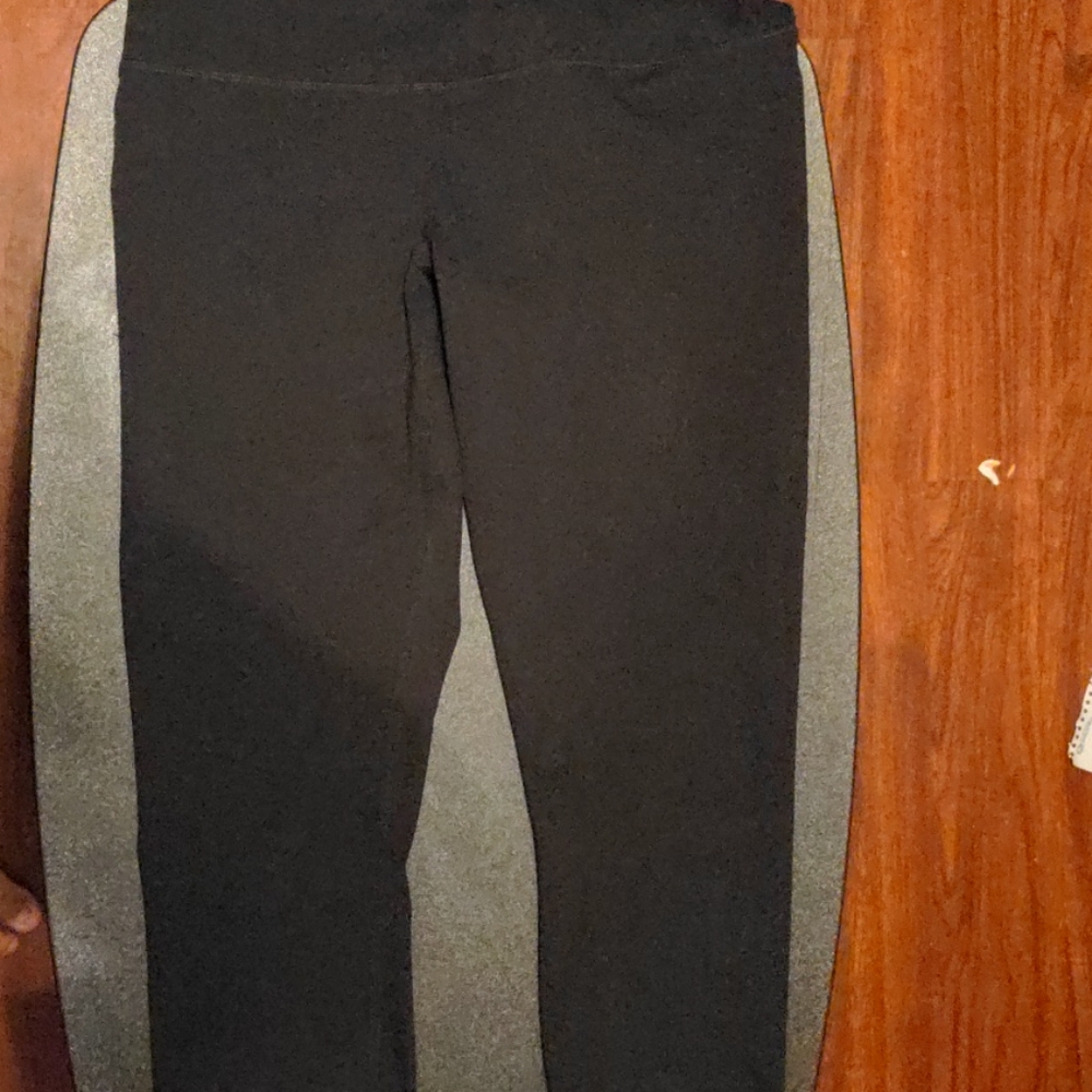 Black yoga licious lux medium 7-8 ankle